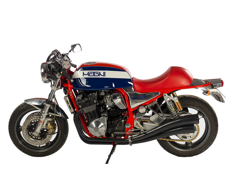 Illustration for article titled Vacant NYC Store Turned Into A Treasure Trove Of Beautiful Motorcycles